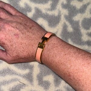 🩷🧡Hermes🧡🩷Classic Peachy Pink SMALL Cliq Claq H Bracelet. See description!